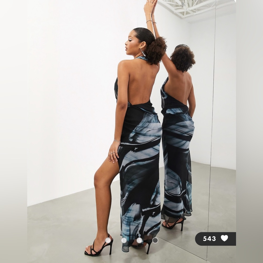 Backless gown